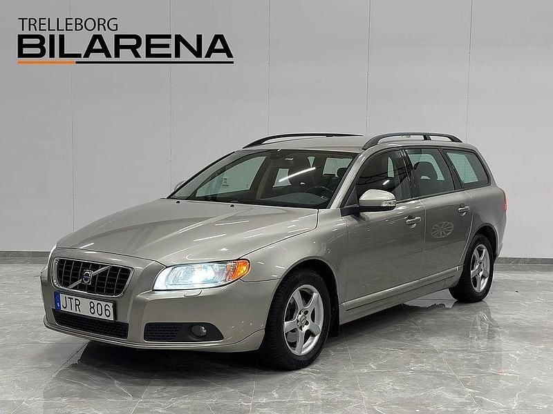 Brun Begagnad 2009 Volvo V70 Momentum Kombi | 49 900 kr (Marknadspris) - Bild 1/4