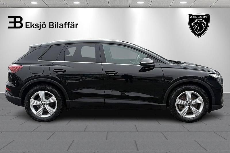 Begagnad Audi Q4 e-tron 150 kW (204 HK) 2023 Svart SUV