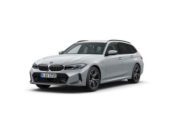 Grå Begagnad 2025 BMW 330e Shadowline Kombi | 488 700 kr (Superpris) - Bild 1/4