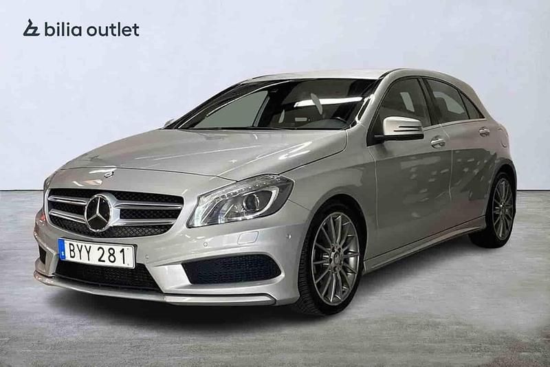 Silver Begagnad 2014 Mercedes A180 Halvkombi | 134 900 kr - Bild 1/1