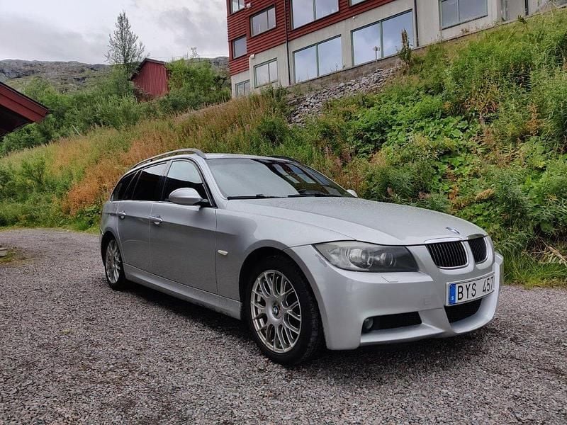 Grå Begagnad 2008 BMW 325 M Sport Kombi | 80 000 kr (Marknadspris) - Bild 1/4