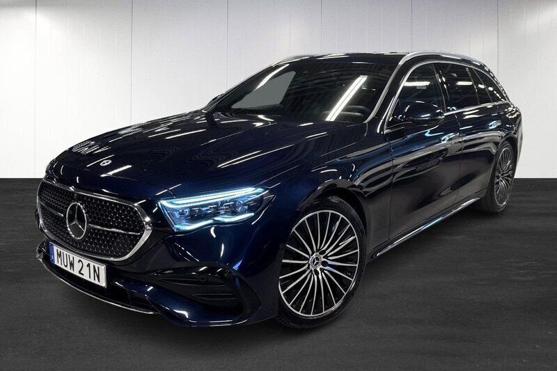 Mörkblå (blue) Begagnad 2024 Mercedes E300 Premium Kombi | 779 900 kr (Lite dyr) - Bild 1/4