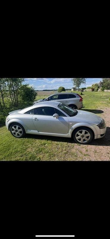 Grå Begagnad 2000 Audi TT Sportkupé | 39 000 kr (Superpris) - Bild 1/4