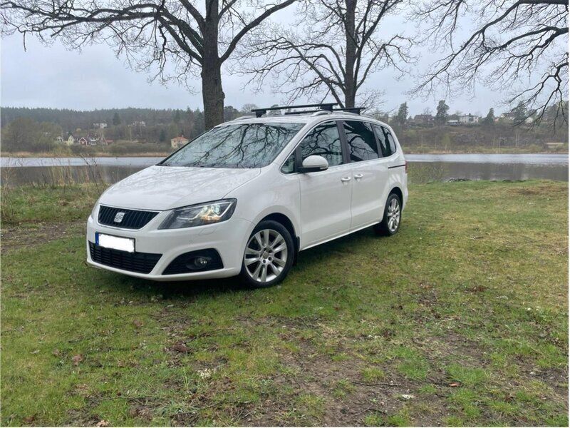 Vit Begagnad 2012 Seat Alhambra 4Drive Minibuss | 119 000 kr (Dyr) - Bild 1/4