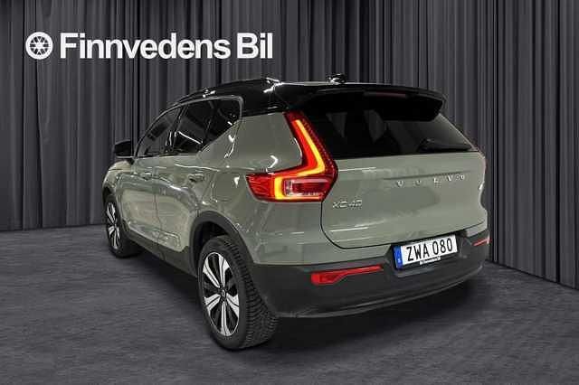 Begagnad Volvo XC40 Plus 175 kW (238 HK) 2022 Grön SUV