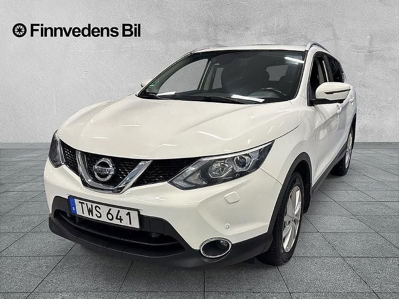Vit Begagnad 2014 Nissan Qashqai 360º SUV | 104 900 kr (Marknadspris) - Bild 1/4