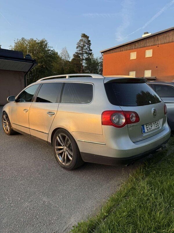 Silver Begagnad 2009 VW Passat GT Kombi | 28 000 kr (Marknadspris) - Bild 1/4