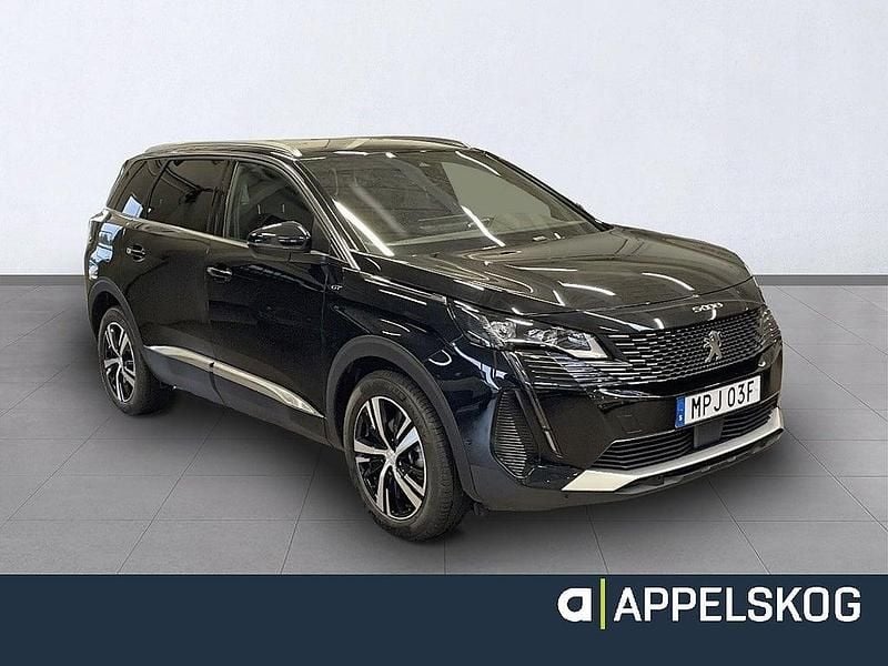 Begagnad Peugeot 5008 GT 131 HK (96 kW) 2023 Grå (grå platinum) Minibuss
