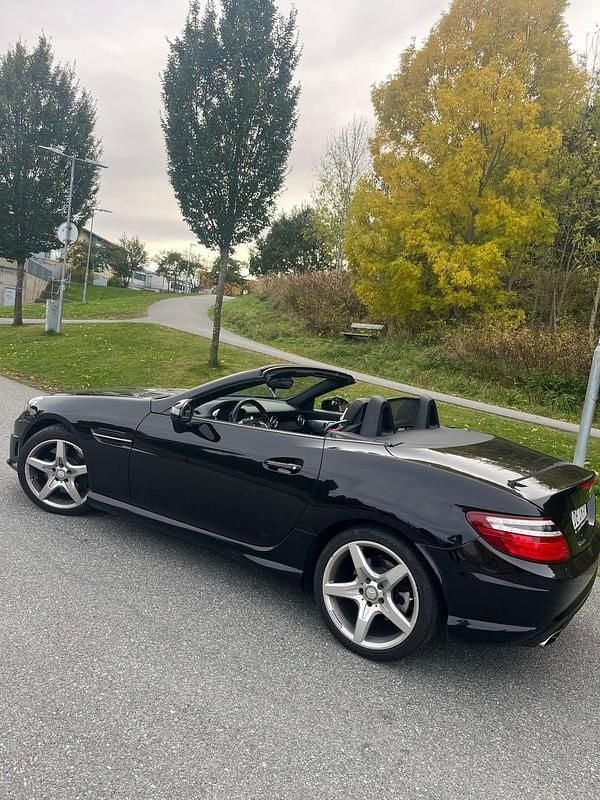 Svart metallic Begagnad 2012 Mercedes 250 Cab | 269 900 kr - Bild 1/4