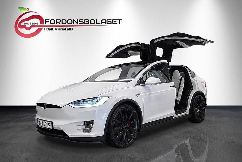 Vit Begagnad 2016 Tesla Model X SUV | 379 000 kr (Marknadspris) - Bild 1/4