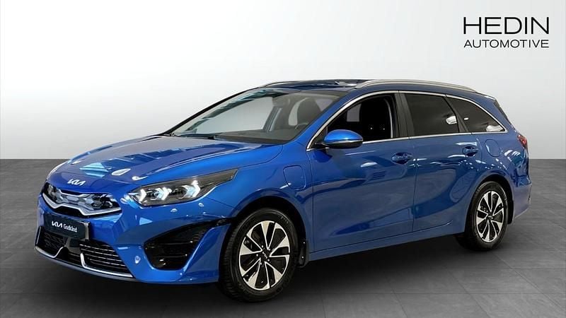 Blå (blue) Begagnad 2022 Kia Ceed Sportswagon Advance Kombi | 239 900 kr (Marknadspris) - Bild 1/4