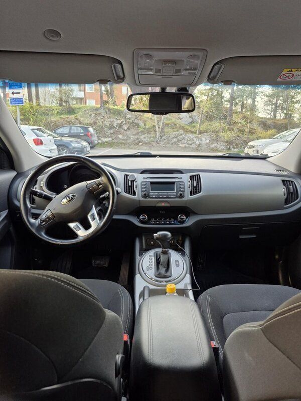 Grå Begagnad 2014 Kia Sportage Comfort SUV | 94 000 kr (Marknadspris) - Bild 1/3