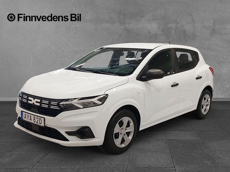 Vit Begagnad 2022 Dacia Sandero Essentiel Halvkombi | 144 000 kr (Marknadspris) - Bild 1/4