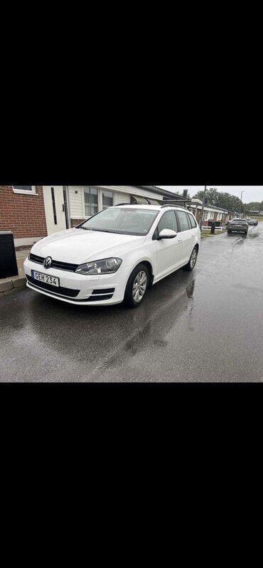 Vit Begagnad 2016 VW Golf VII Kombi | 79 900 kr (Bra pris) - Bild 1/4