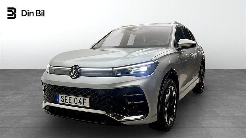 Oyster silver metallic Begagnad 2025 VW Tiguan R-line SUV | 469 900 kr (Marknadspris) - Bild 1/4