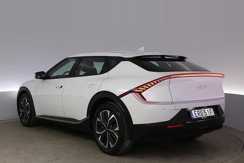 Begagnad Kia EV6 117 kW (160 HK) 2023 Vit SUV