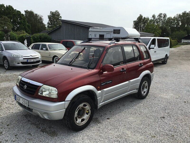 Röd Begagnad 2003 Suzuki Grand Vitara SUV | 39 000 kr - Bild 1/4