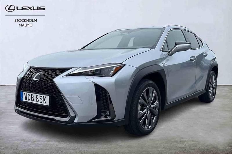Silver Begagnad 2025 Lexus UX 300h SUV | 389 000 kr - Bild 1/1