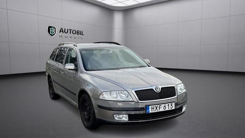 Begagnad Skoda Octavia 152 HK (111 kW) 2008 Brun Kombi