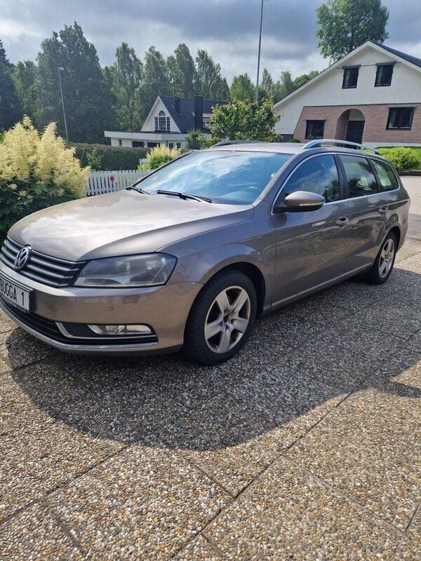 Brun Begagnad 2012 VW Passat Kombi | 47 000 kr (Superpris) - Bild 1/4