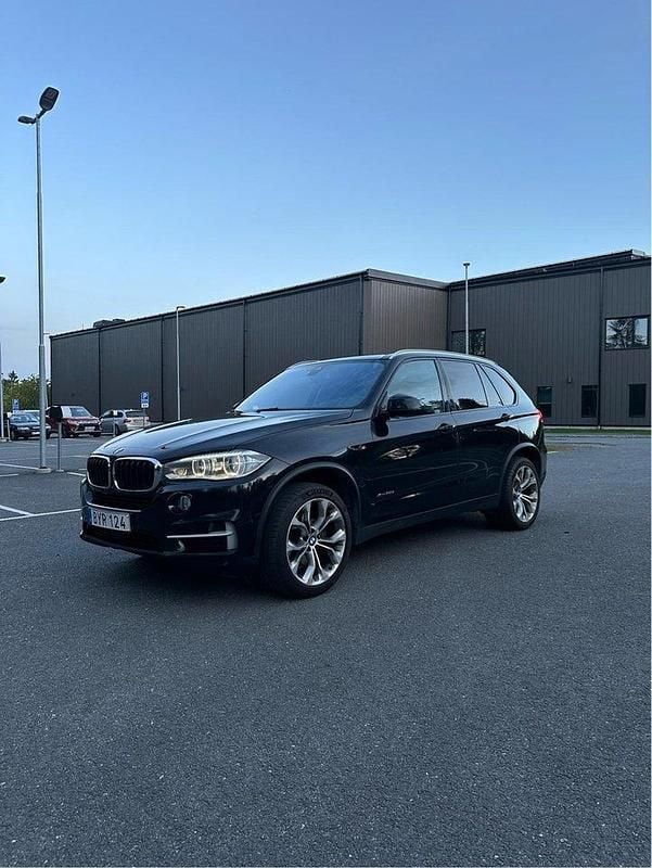 Svart Begagnad 2014 BMW X5 SUV | 199 000 kr (Lite dyr) - Bild 1/4