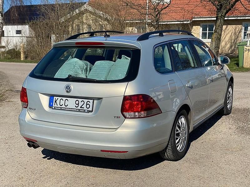 Begagnad VW Golf Style 122 HK (89 kW) 2009 Ljusbrun Kombi