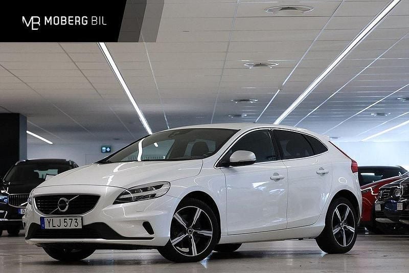 Vit Begagnad 2017 Volvo V40 R-Design Kombi | 209 900 kr (Marknadspris) - Bild 1/3