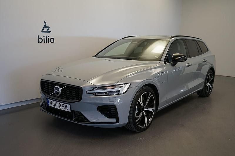 Grå Begagnad 2024 Volvo V60 Ultra Kombi | 569 000 kr - Bild 1/3