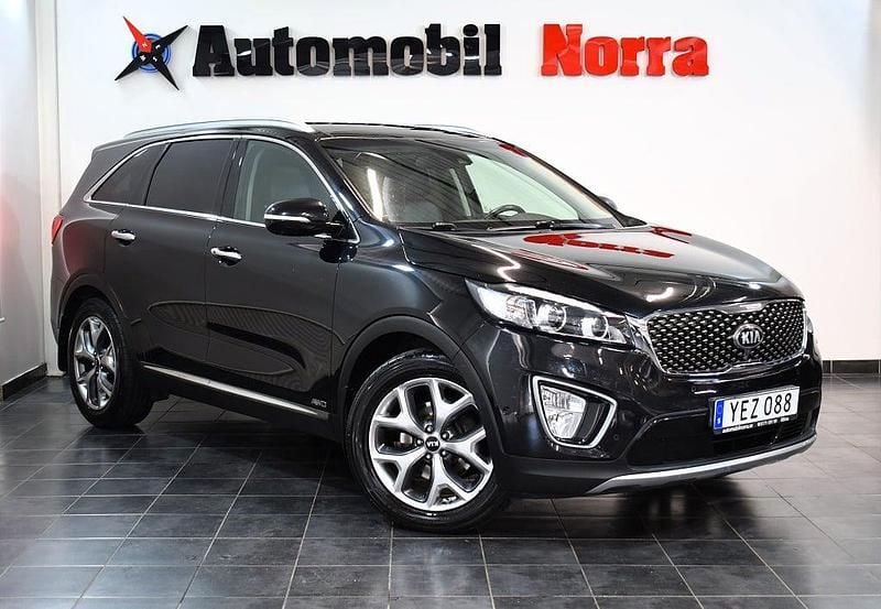 Svart Begagnad 2016 Kia Sorento SUV | 209 700 kr (Marknadspris) - Bild 1/4