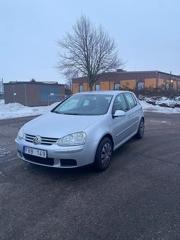 Begagnad VW Golf V 102 HK (75 kW) 2007