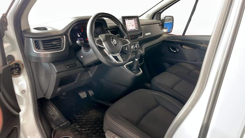 Begagnad Renault Trafic 170 HK (125 kW) 2023