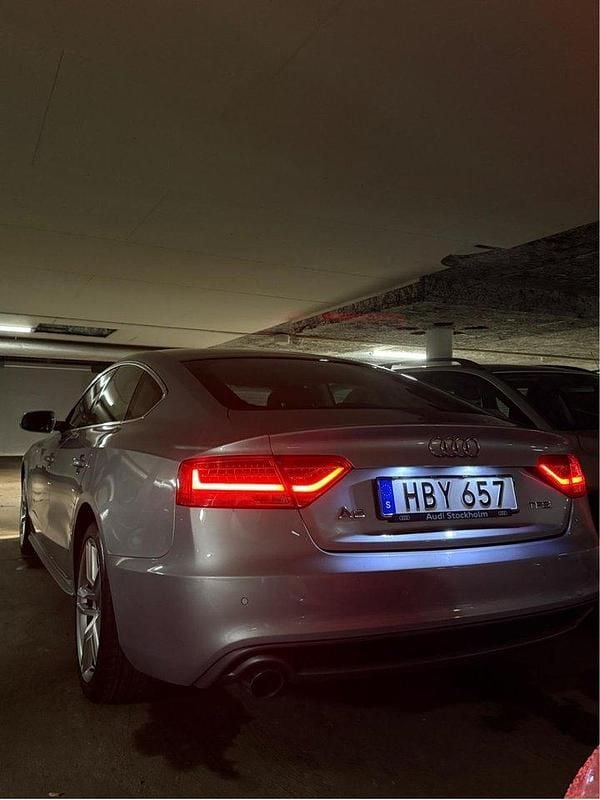 Silver Begagnad 2016 Audi A5 Sportback S-Line Halvkombi | 142 000 kr (Superpris) - Bild 1/4