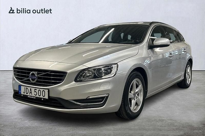 Silver Begagnad 2015 Volvo V60 Momentum Kombi | 194 900 kr (Lite dyr) - Bild 1/3