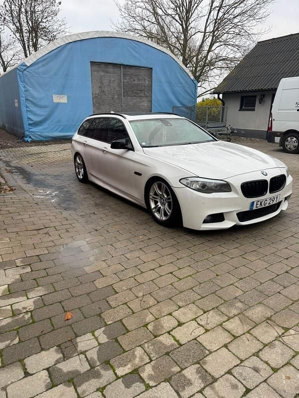 Begagnad 2011 BMW 530 Kombi | 130 000 kr - Bild 1/4