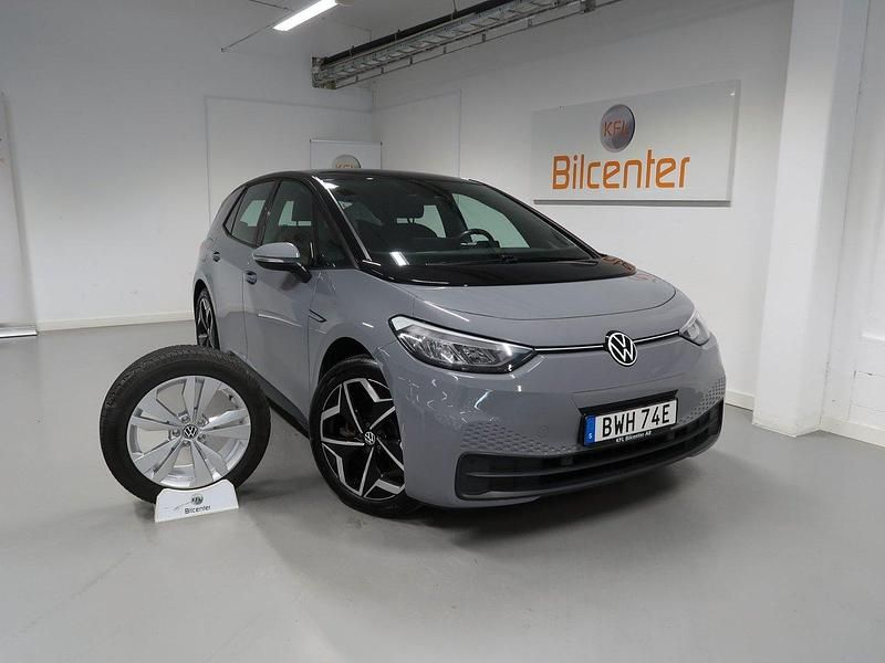 Grå Begagnad 2022 VW ID.3 Pro Halvkombi | 279 900 kr (Marknadspris) - Bild 1/3