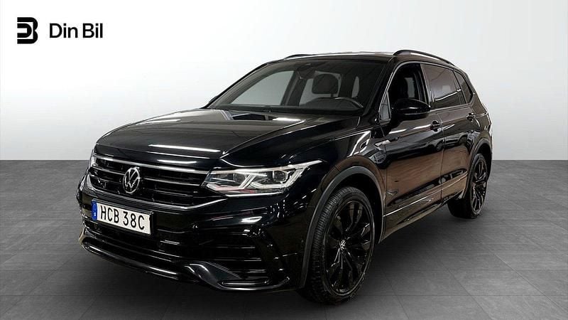 Svart Begagnad 2021 VW Tiguan Allspace R-line SUV | 379 800 kr (Dyr) - Bild 1/4