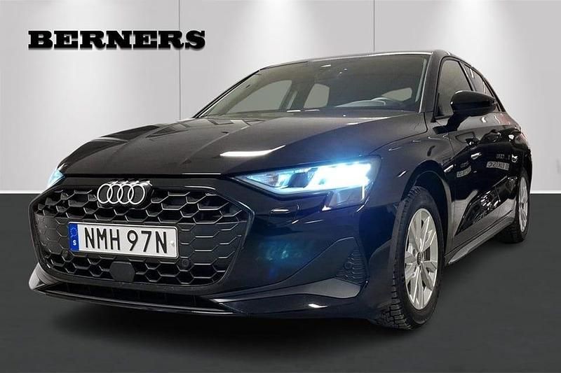 Begagnad Audi A3 Advanced 151 HK (111 kW) 2025 Svart
