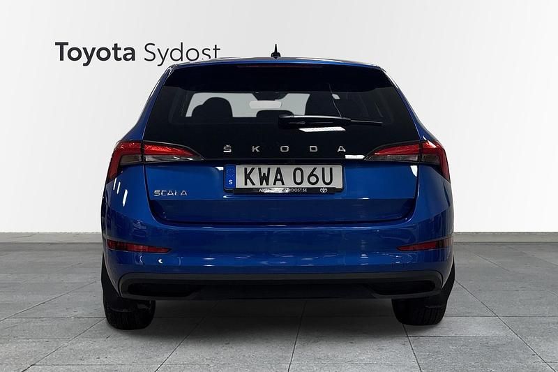 Begagnad Skoda Scala 2023 Blå Halvkombi