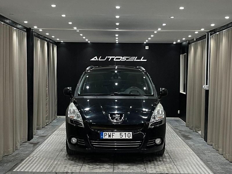 Begagnad Peugeot 5008 Allure 111 HK (81 kW) 2012 Svart Minibuss