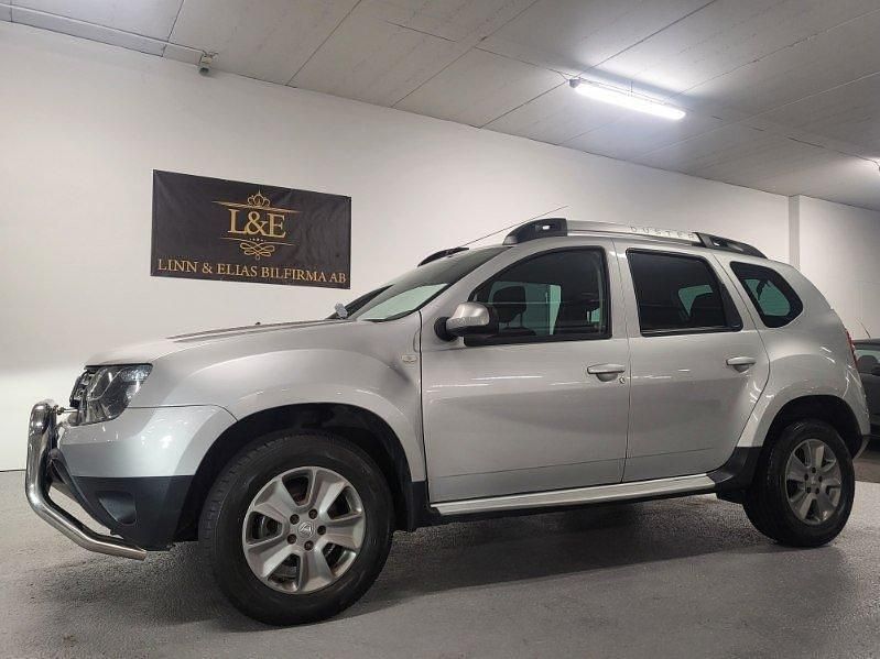 Silver Begagnad 2014 Dacia Duster SUV | 74 900 kr (Marknadspris) - Bild 1/4