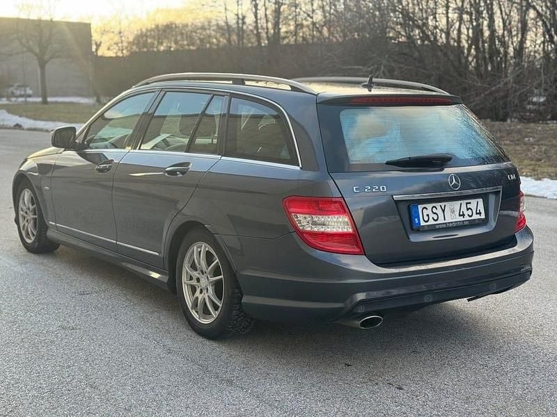 Begagnad Mercedes C220 AMG line 170 HK (125 kW) 2008 Grå