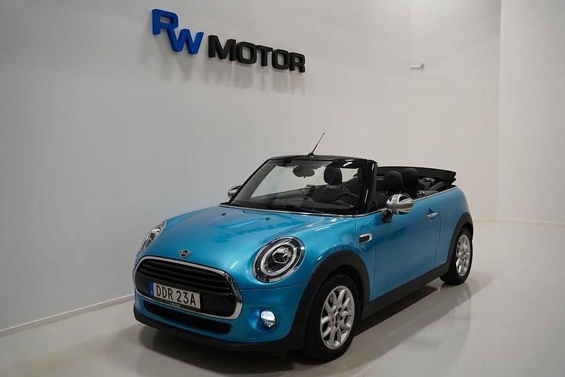 Blå Begagnad 2019 Mini Cooper Cabriolet Essential Cab | 194 900 kr (Marknadspris) - Bild 1/4