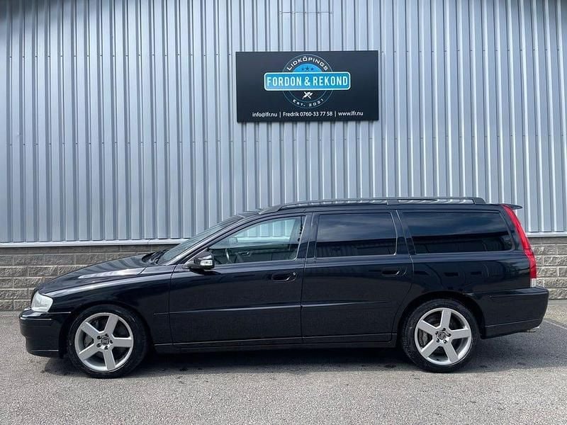 Begagnad Volvo V70 301 HK (221 kW) 2007 Svart (svartmetallic) Kombi