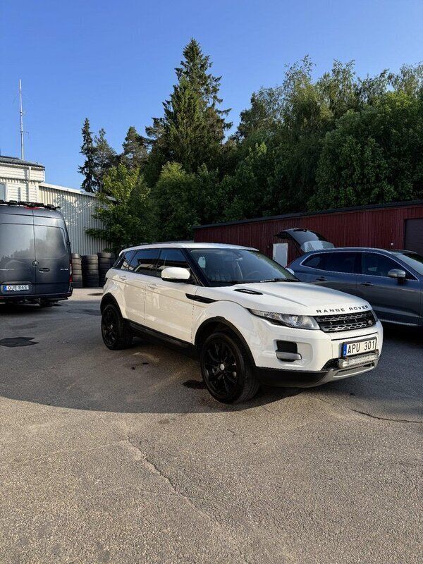 Vit Begagnad 2013 Land Rover Range Rover evoque Pure SUV | 115 000 kr (Marknadspris) - Bild 1/4