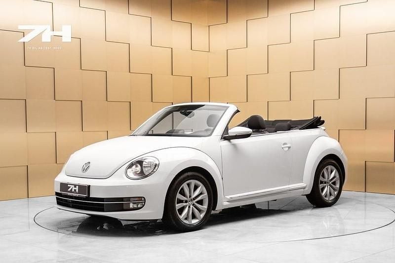 Begagnad VW Beetle Cabriolet 105 HK (77 kW) 2015 Vit Cab