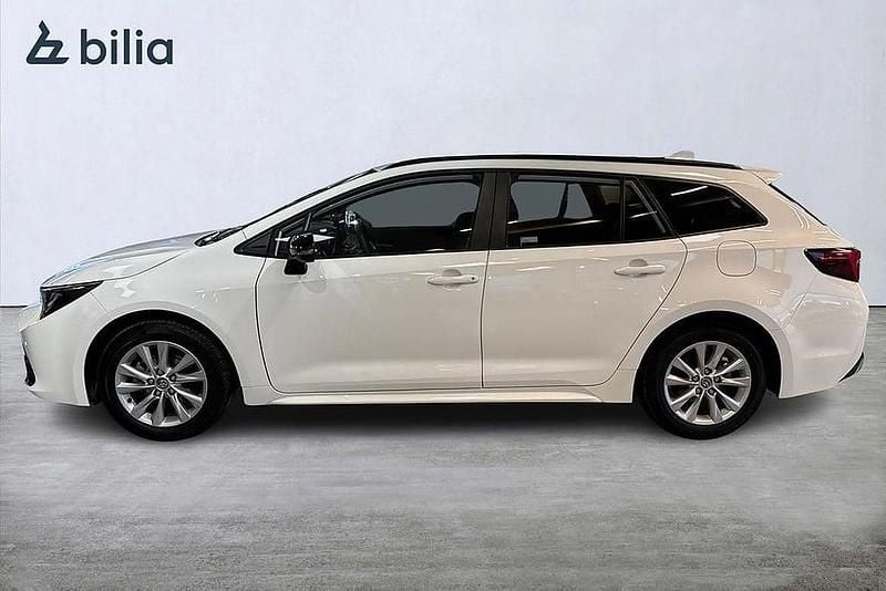 Begagnad Toyota Corolla Active 141 HK (103 kW) 2025 Vit Kombi
