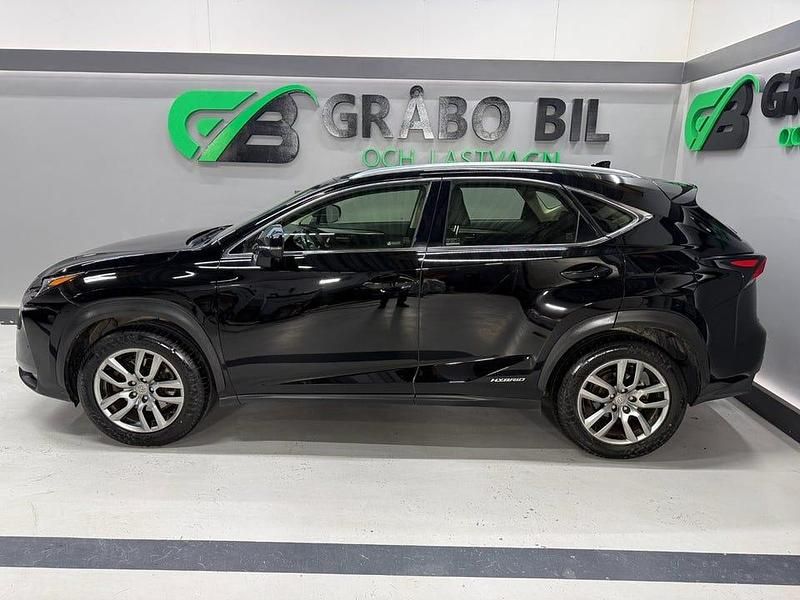 Begagnad Lexus NX300h Business Edition 197 HK (144 kW) 2015 Svart SUV