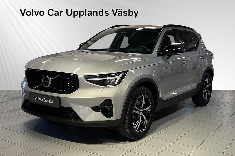 Begagnad 2025 Volvo XC40 SUV | 414 900 kr (Marknadspris) - Bild 1/3
