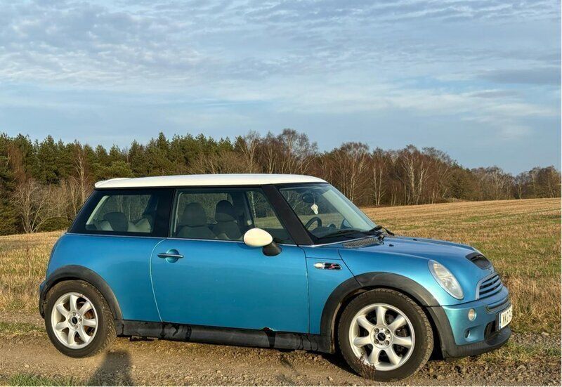 Blå Begagnad 2002 Mini Cooper S Coupé Sportkupé | 29 900 kr - Bild 1/4