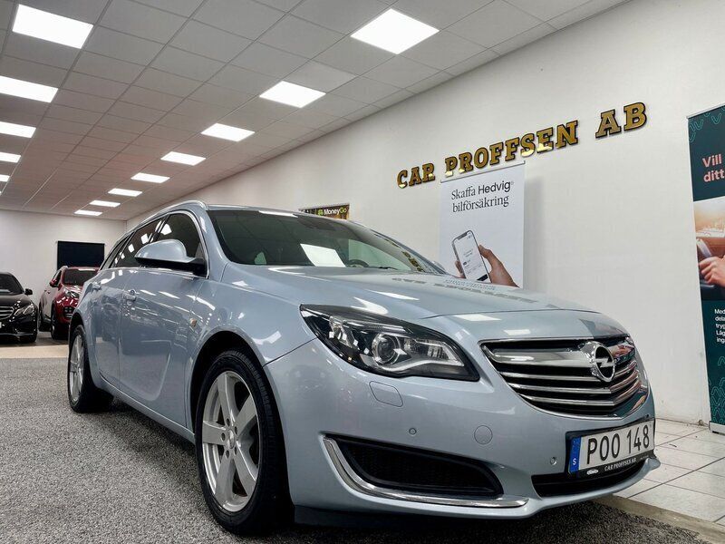 Grå Begagnad 2015 Opel Insignia Business Kombi | 104 900 kr (Marknadspris) - Bild 1/4